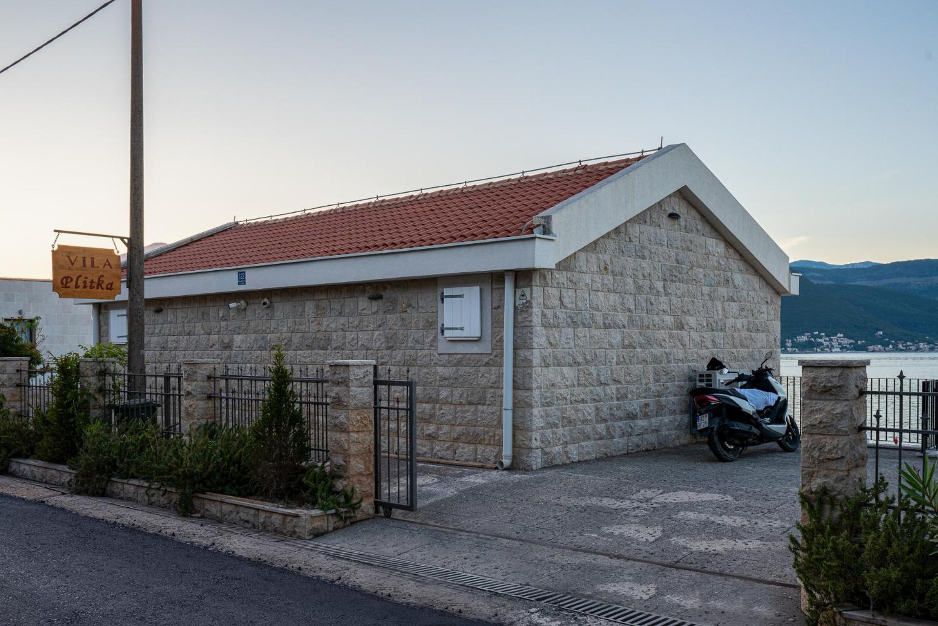 Villas Plitka Tivat Kültér fotó